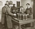 zalewanie trotylem pocisków w czasie I wojny światowej